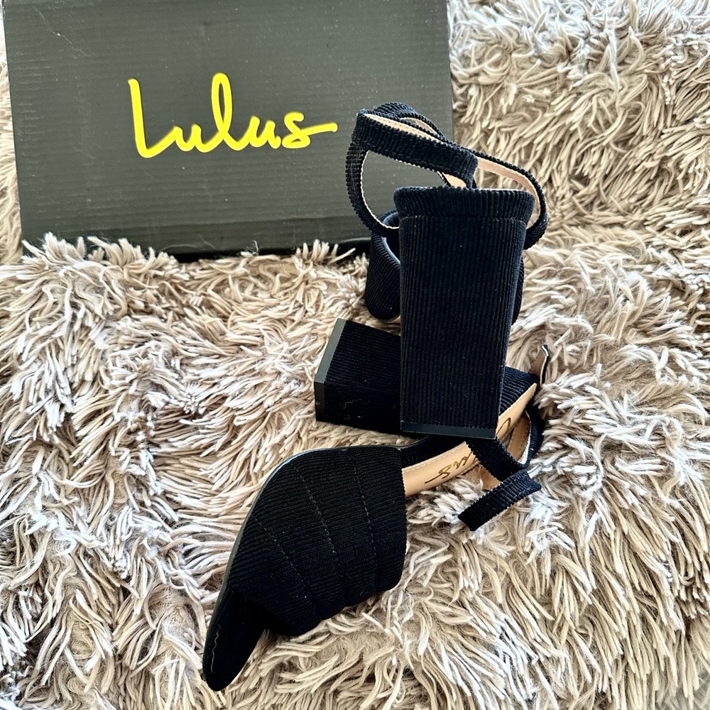 Lulu's Rahele Black Block Heels - Picture 3 of 5